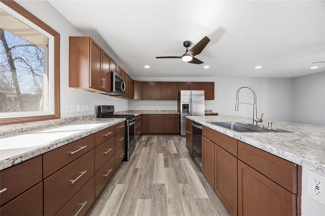 2195 David Court NE, Cedar Rapids, IA 52402