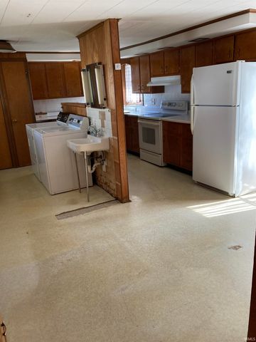 15220 W COUNTY ROAD 400 S, Daleville, IN 47334