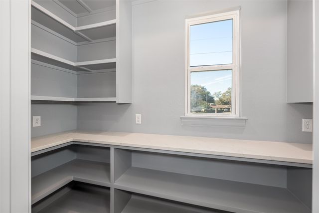 115 Enchanted Drive, Enchanted Oaks, TX 75156