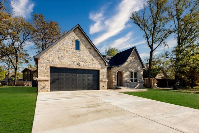 115 Enchanted Drive, Enchanted Oaks, TX 75156