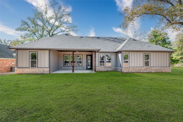 115 Enchanted Drive, Enchanted Oaks, TX 75156