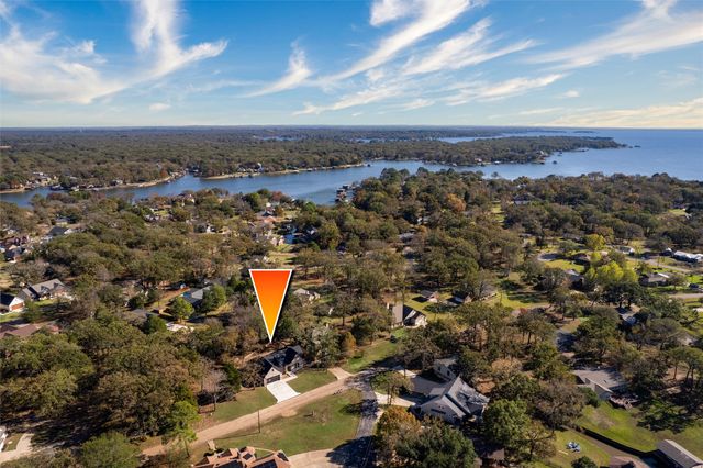 115 Enchanted Drive, Enchanted Oaks, TX 75156