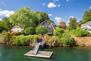 32 Grover Avenue, Eliot, ME 03903