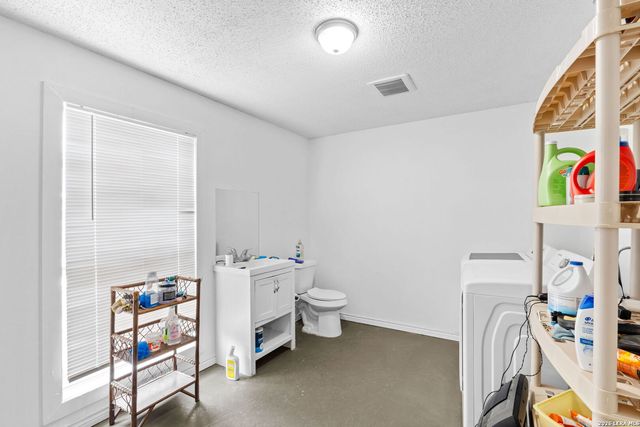 1103 Pleasanton Rd, San Antonio, TX 78214