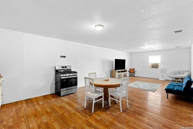 1103 Pleasanton Rd, San Antonio, TX 78214