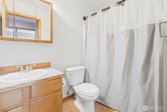 24130 Madura Drive NE, Kingston, WA 98346