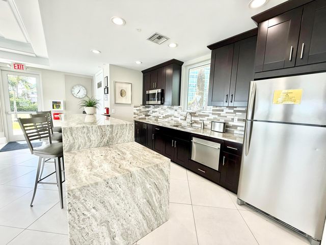 333 NE 21st Avenue 418, Deerfield Beach, FL 33441