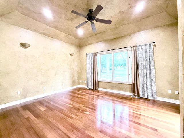 3702 E Dartmoor Court, Springfield, MO 65802