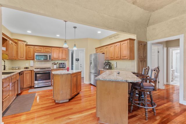 3702 E Dartmoor Court, Springfield, MO 65802