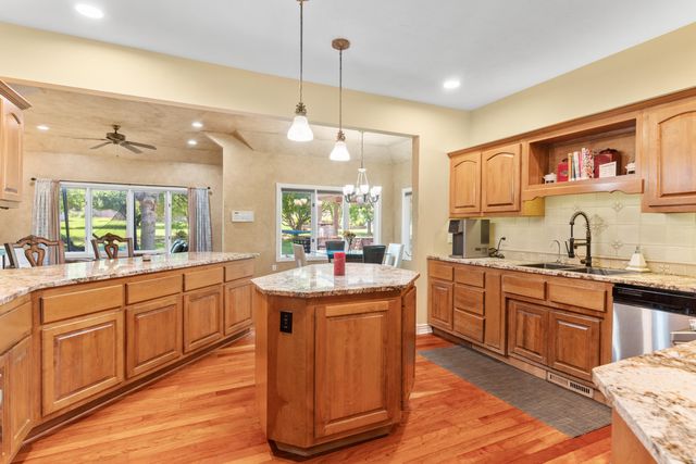 3702 E Dartmoor Court, Springfield, MO 65802