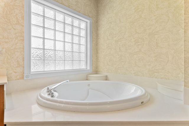 3702 E Dartmoor Court, Springfield, MO 65802