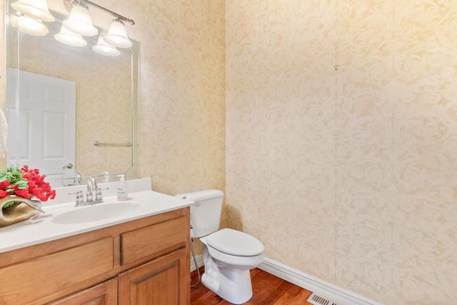 3702 E Dartmoor Court, Springfield, MO 65802