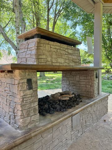 3702 E Dartmoor Court, Springfield, MO 65802