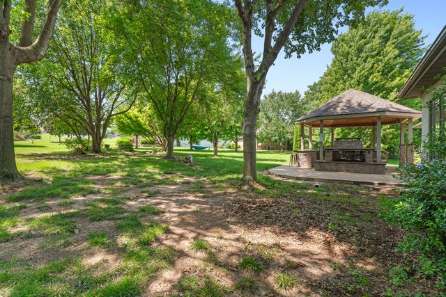 3702 E Dartmoor Court, Springfield, MO 65802