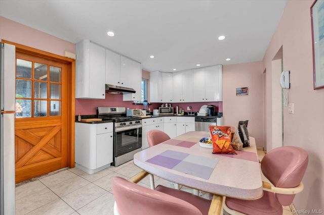 59-30 71st Street, Maspeth, NY 11378