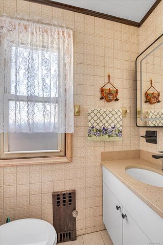 59-30 71st Street, Maspeth, NY 11378