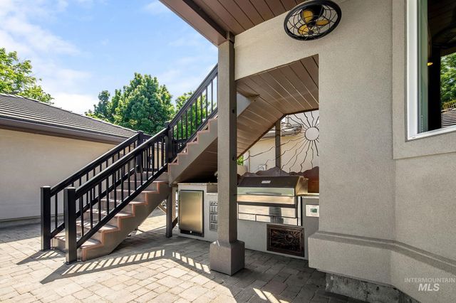 3050 S Whitepost Way, Eagle, ID 83616