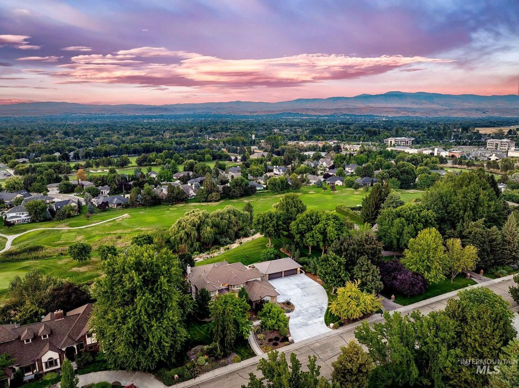3050 S Whitepost Way, Eagle, ID 83616
