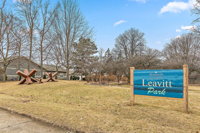 2650 Central Drive GS, Flossmoor, IL 60422