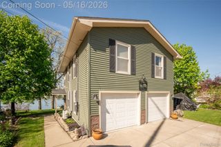 5477 Dooley Drive, Fenton Charter Township, MI 48451