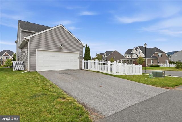 1621 HOBBLE TRL, Frederick, MD 21702