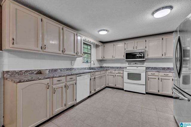 7899 ROBBINS CIRCLE, Dora, AL 35062