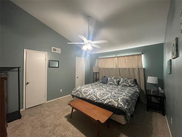 1818 S Lakeshore BLVD 37, Austin, TX 78741