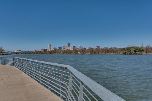 1818 S Lakeshore BLVD 37, Austin, TX 78741