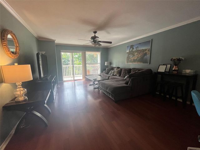 1818 S Lakeshore BLVD 37, Austin, TX 78741