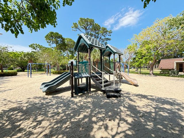 2110 21st Lane, Palm Beach Gardens, FL 33418
