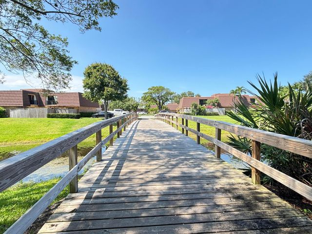 2110 21st Lane, Palm Beach Gardens, FL 33418