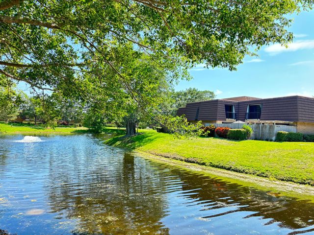 2110 21st Lane, Palm Beach Gardens, FL 33418