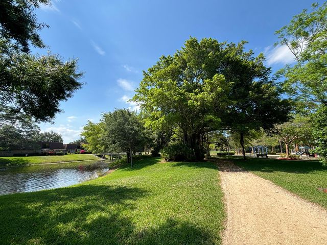 2110 21st Lane, Palm Beach Gardens, FL 33418