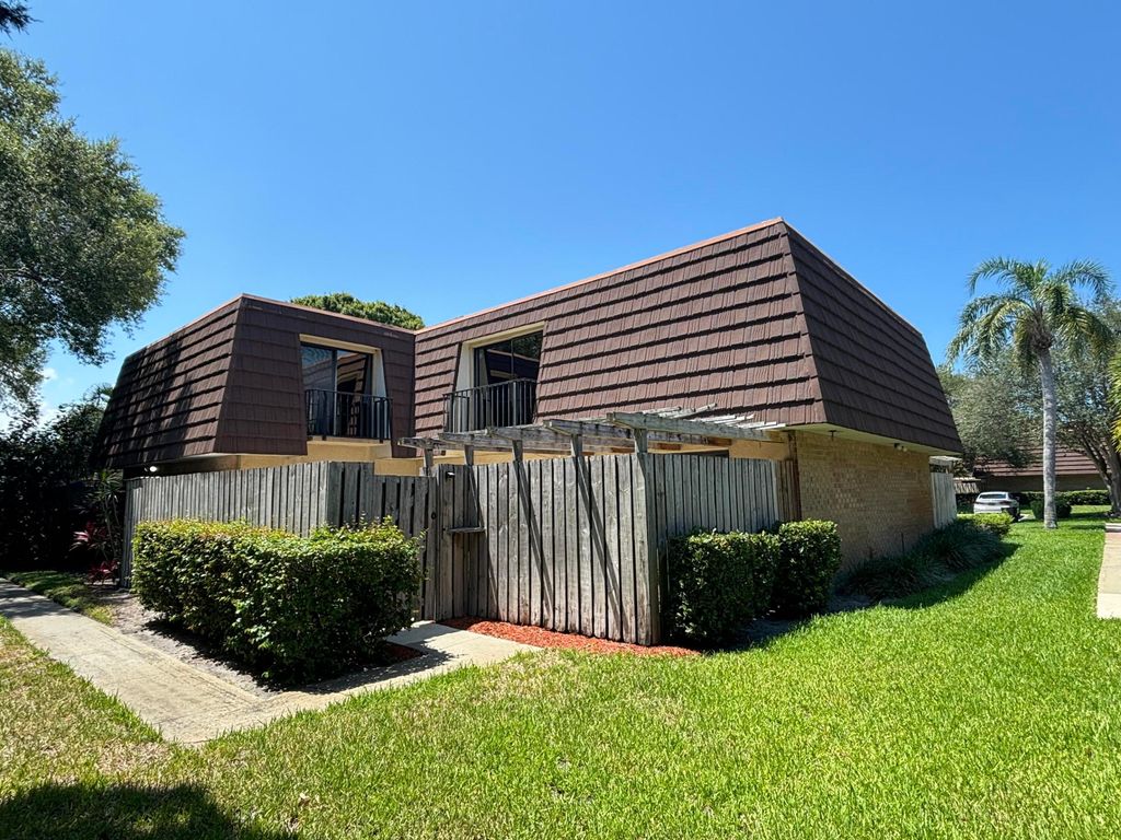 2110 21st Lane, Palm Beach Gardens, FL 33418