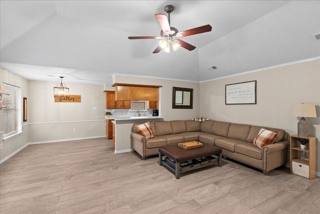 7103 Chinook Street, Baytown, TX 77521