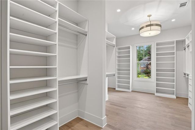 423 Lynne Circle, Alpharetta, GA 30009