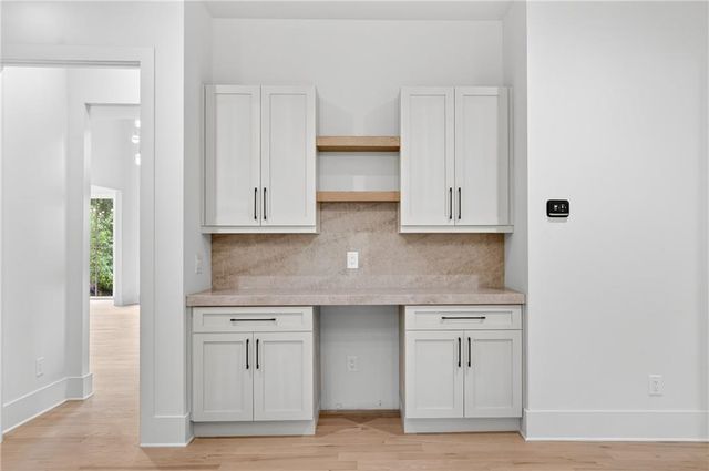 423 Lynne Circle, Alpharetta, GA 30009