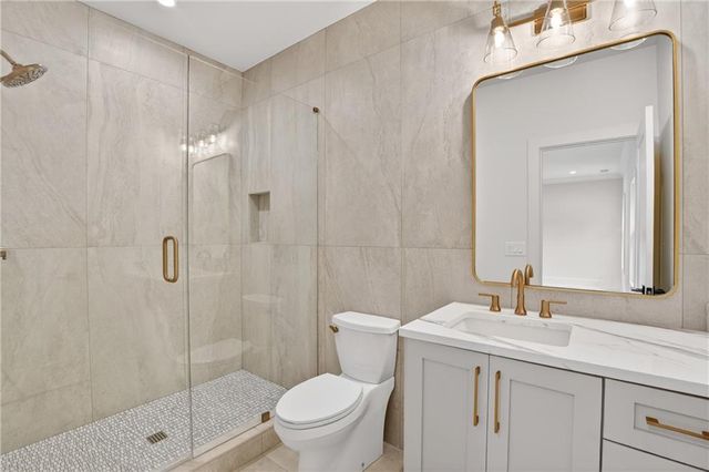 423 Lynne Circle, Alpharetta, GA 30009