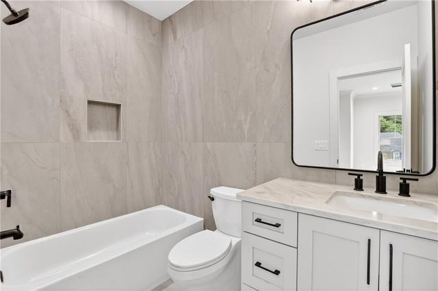 423 Lynne Circle, Alpharetta, GA 30009