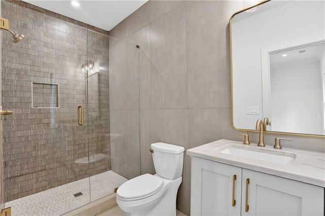 423 Lynne Circle, Alpharetta, GA 30009
