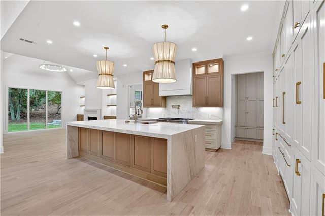 423 Lynne Circle, Alpharetta, GA 30009