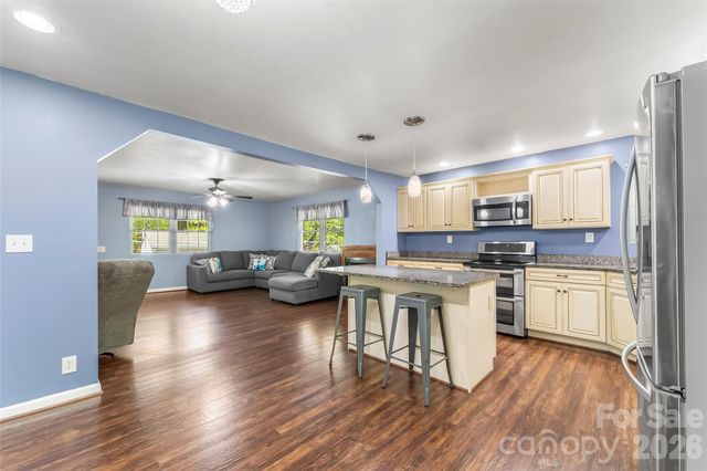 106 Silverstone Drive, Marion, NC 28752