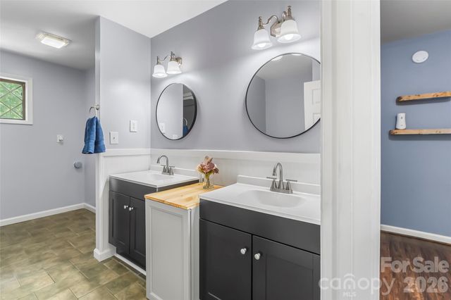 106 Silverstone Drive, Marion, NC 28752