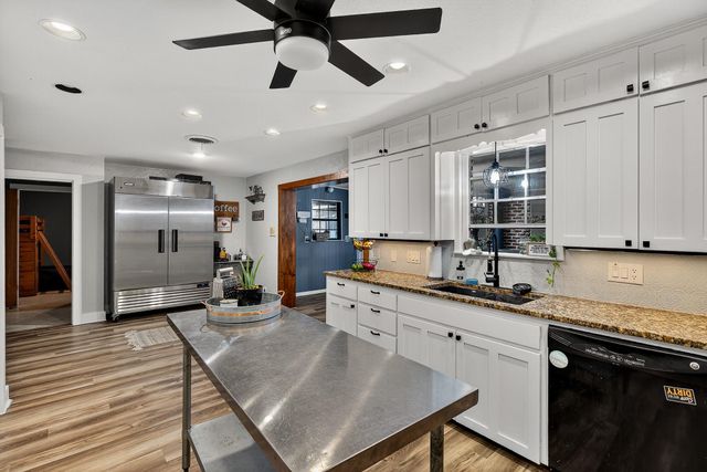 2076 CR 108, Burnet, TX 78611