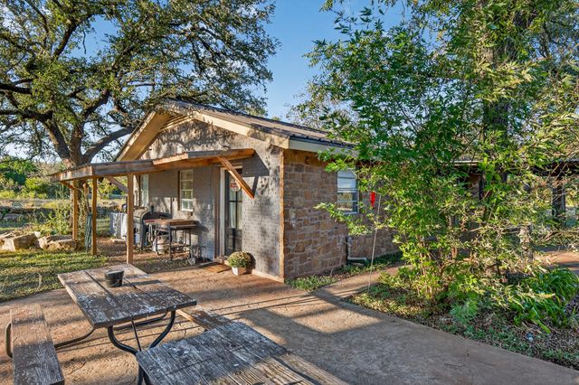 2076 CR 108, Burnet, TX 78611