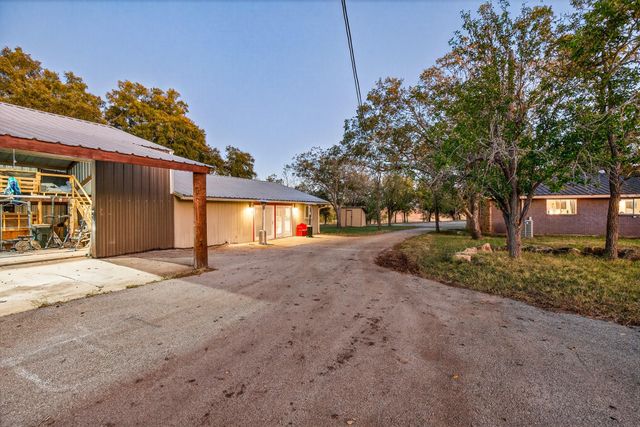 2076 CR 108, Burnet, TX 78611