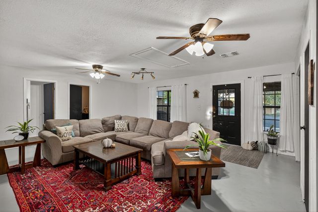 2076 CR 108, Burnet, TX 78611