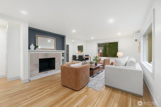 2356 N 130th Street, Seattle, WA 98133