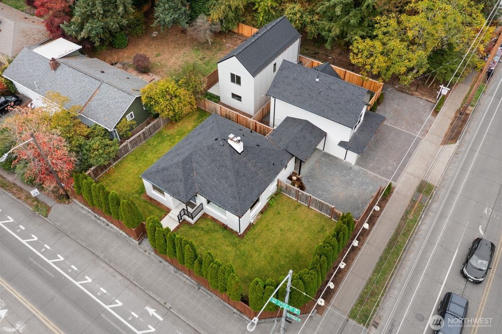 2356 N 130th Street, Seattle, WA 98133