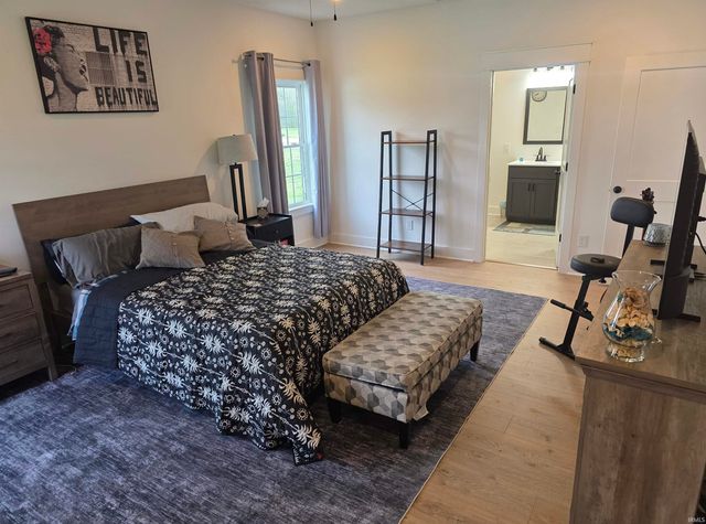 701 E Quinn Raye Court, Ellettsville, IN 47429